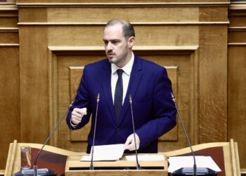 Ο Υφυπουργός Οικονομικών Γιώργος Κώτσηρας μιλά στην Ολομέλεια της Βουλής για τη φορολογική μεταρρύθμιση υπέρ της μεσαίας τάξης και του δημογραφικού.