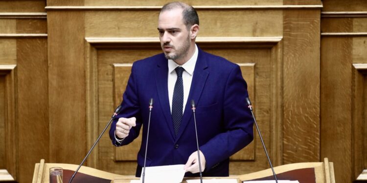 Ο Υφυπουργός Οικονομικών Γιώργος Κώτσηρας μιλά στην Ολομέλεια της Βουλής για τη φορολογική μεταρρύθμιση υπέρ της μεσαίας τάξης και του δημογραφικού.