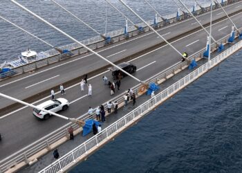 Ολυμπιακή Φλόγα στη Γέφυρα Ρίου–Αντιρρίου στη διαδρομή για το Μιλάνο–Cortina 2026