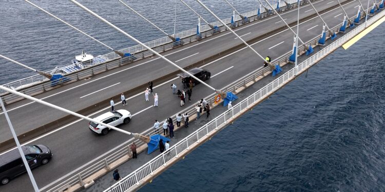 Ολυμπιακή Φλόγα στη Γέφυρα Ρίου–Αντιρρίου στη διαδρομή για το Μιλάνο–Cortina 2026