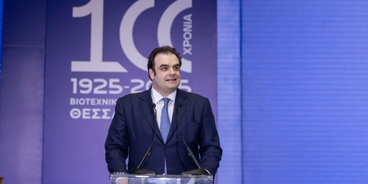 Κυριάκος Πιερρακάκης από τη Θεσσαλονίκη: «Οι συνέργειες ανοίγουν δρόμο σε αυξημένη χρηματοδότηση και εξωστρέφεια»