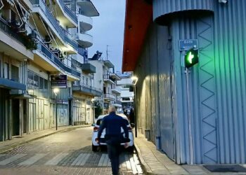 Αγρίνιο: Νεκρή ηλικιωμένη μετά από πτώση από τον δεύτερο όροφο πολυκατοικίας