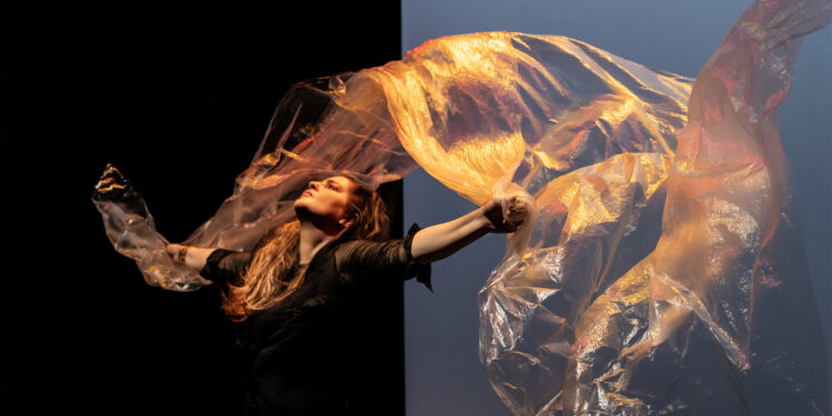 “Η Δούκισσα της Πλακεντίας” Η Μαρία Κίτσου πρωταγωνιστεί στην Κεντρική παραγωγή του Δη.Πε.Θε Αγρινίου για την περίοδο των Χριστουγέννων