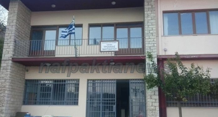 Ναύπακτος: Μαθητές 17 και 18 ετών συνελήφθησαν για διακίνηση κοκαΐνης