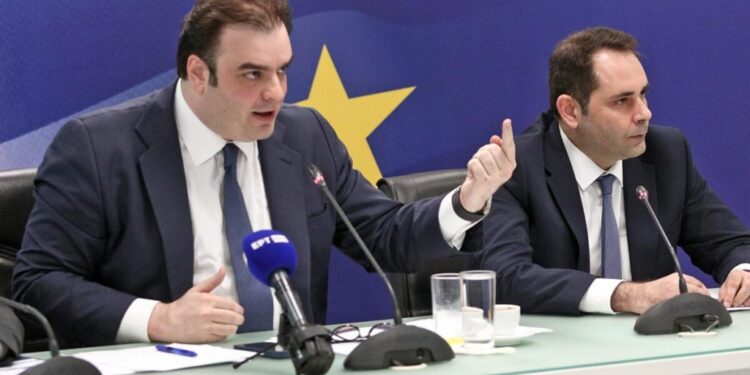 Πιερρακάκης – Πετραλιάς: Συνέντευξη Τύπου για τον Προϋπολογισμό 2026 και τη στρατηγική ανάπτυξης της ελληνικής οικονομίας