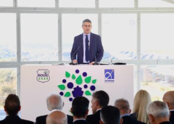 Χρίστος Δήμας: Το “Route 2025” εξασφαλίζει ενεργειακή αυτονομία στον Διεθνή Αερολιμένα Αθηνών