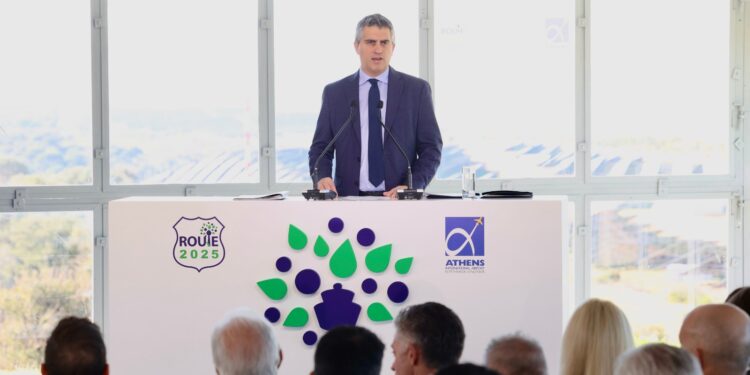 Χρίστος Δήμας: Το “Route 2025” εξασφαλίζει ενεργειακή αυτονομία στον Διεθνή Αερολιμένα Αθηνών