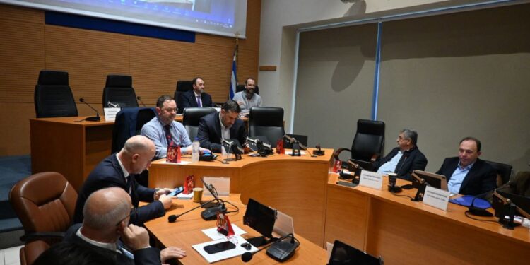 Εγκρίθηκε ο Προϋπολογισμός ΠΔΕ 2026 – Φαρμάκης: «Κάθε χρόνο ένα βήμα μπροστά»