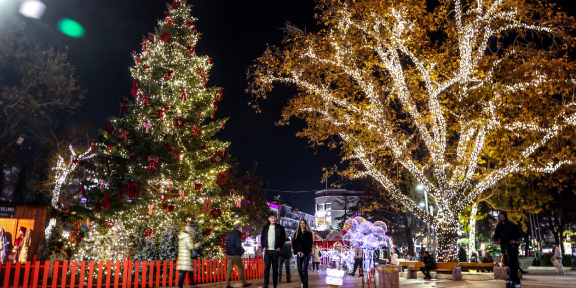 ΓΣΕΕ: Πώς αμείβονται οι αργίες Χριστουγέννων και Πρωτοχρονιάς – Τι ισχύει για δώρο και προσαυξήσεις