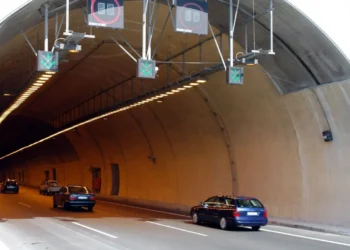 Απαγόρευση διέλευσης οχημάτων επικίνδυνων φορτίων στις σήραγγες Κακιάς Σκάλας (16–19 Δεκ. 2025)