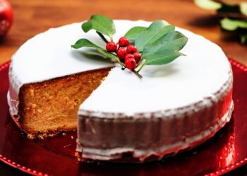 Κοπή Πρωτοχρονιάτικης Βασιλόπιτας της Ιεράς Μητροπόλεως Αιτωλοακαρνανίας (31 Δεκεμβρίου 2025)