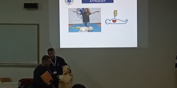 Σεμινάριο πρώτων βοηθειών του ΕΚΑΒ στο Εσπερινό ΕΠΑΛ