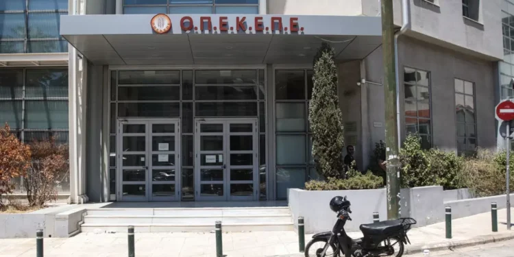 15 συλλήψεις στην Κρήτη από το ελληνικό FBI για κύκλωμα με παράνομες επιδοτήσεις από ΟΠΕΚΕΠΕ: Πρόεδρος αγροτικού συνεταιρισμού ο αρχηγός