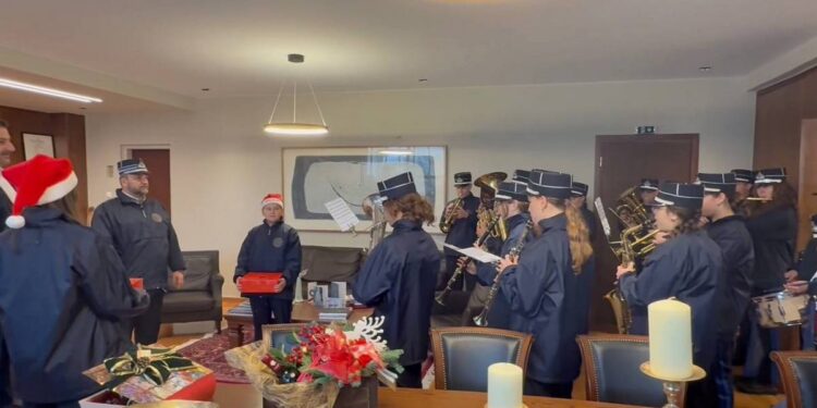  Χριστουγεννιάτικα κάλαντα στον Αντιπεριφερειάρχη Π.Ε. Αιτωλοακαρνανίας Θανάση Μαυρομμάτη