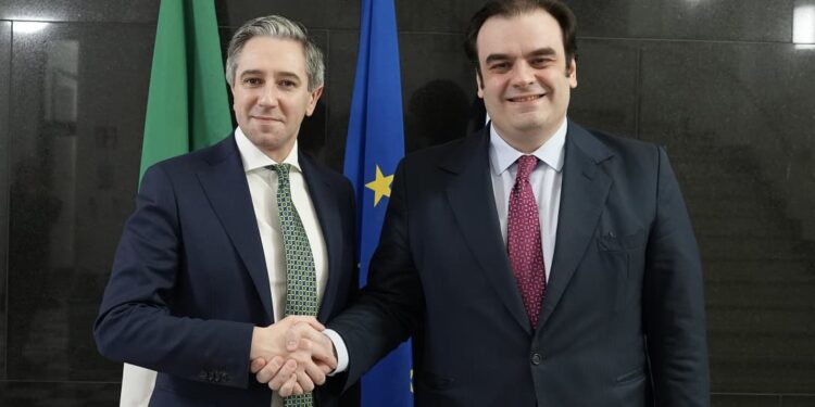 Συνάντηση Πιερρακάκη – Harris στο Δουβλίνο: Ενίσχυση συνεργασίας Ελλάδας–Ιρλανδίας και ευρωπαϊκών προτεραιοτήτων