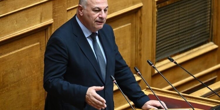 Κώστας Τσιάρας: «Η αντιπολίτευση καταγγέλλει τις παθογένειες, αλλά αρνείται τη λύση» – Η Βουλή καλείται να επιλέξει διαφάνεια