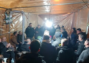 Αγροτικές κινητοποιήσεις – Συντονισμένη κλιμάκωση μετά τον αποκλεισμό επιτροπών video foto