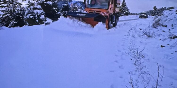 Σφοδρή χιονόπτωση στα όρια του νομού – Σε επιφυλακή η Περιφέρεια Δυτικής Ελλάδας VIDEO FOTO