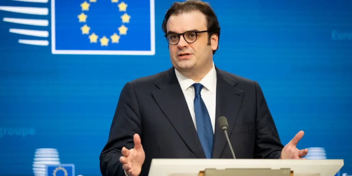 Στις Βρυξέλλες ο Πιερρακάκης για τις συνεδριάσεις Eurogroup και ECOFIN – Τι περιλαμβάνει η ατζέντα