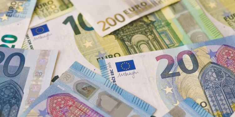 Προϋπολογισμός Υπουργείου Οικονομικών 2025: Ταχύτητα πληρωμών, χαμηλές οφειλές και μετρήσιμα οφέλη