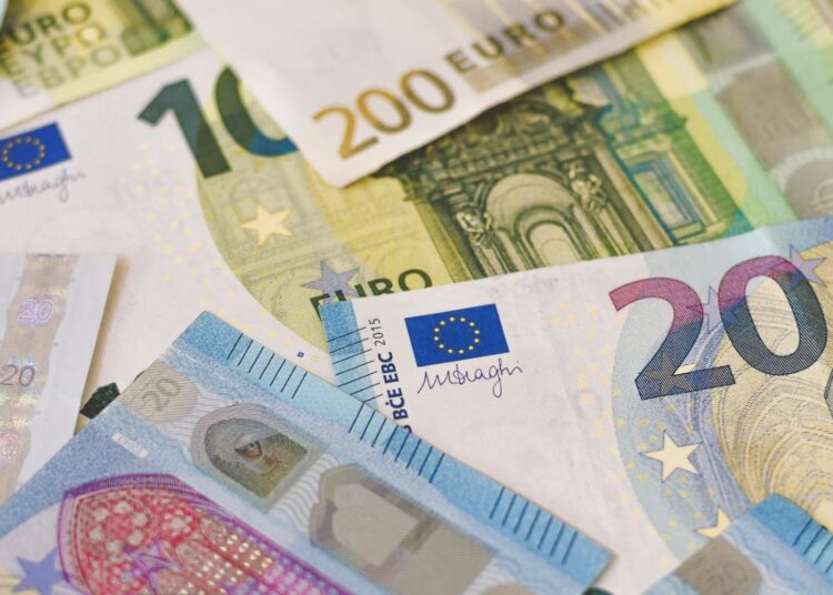 Προϋπολογισμός Υπουργείου Οικονομικών 2025: Ταχύτητα πληρωμών, χαμηλές οφειλές και μετρήσιμα οφέλη