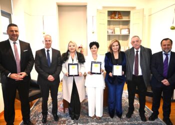 Πρωτοχρονιάτικη Δοξολογία και Κοπή Πίτας στην Ιερά Πόλη Μεσολογγίου: Τιμήθηκαν Πρώην Χωρικοί Αντιπεριφερειάρχες Π.Ε. Αιτωλοακαρνανίας