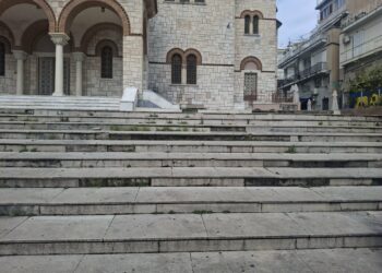 Αποκλειστικό: Βίντεο ντοκουμέντο δείχνει φωτιά και καταστροφές λίγα μέτρα από τον Ι.Ν. Ζωοδόχου Πηγής. Τι κάνει ο Δήμος Αγρινίου; video foto