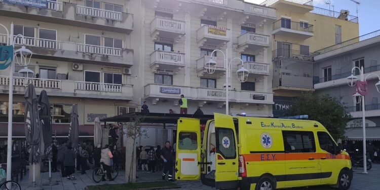 Μεσολόγγι: Τραυματίστηκε εργάτης κατά τη διάρκεια κατασκευής πέργκολας