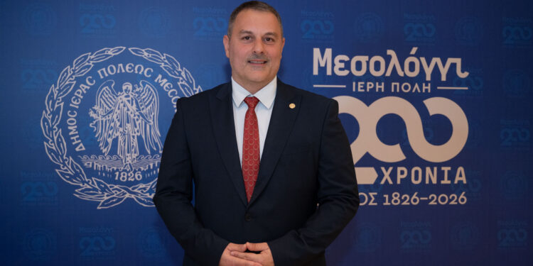 Μεσολόγγι – Λευκωσία: Έντονα Συναισθήματα και Μηνύματα Ενότητας για την 25η Μαρτίου