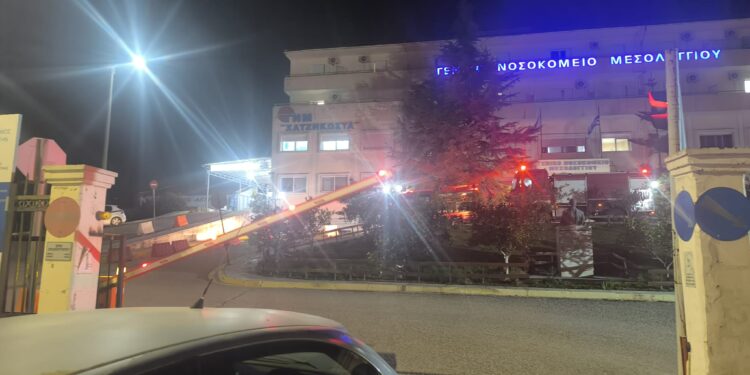 Φωτιά στην Καρδιολογική Κλινική του Νοσοκομείου Μεσολογγίου – Εκκενώθηκε ο τρίτος όροφος, μεταφέρθηκαν ασθενείς στα Επείγοντα foto video
