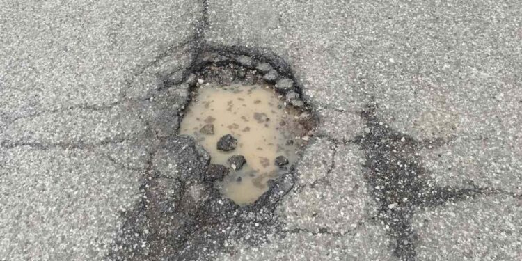 Δρόμος-κρανίου τόπος σε Αβόρανη – Παναιτώλιο: υποσχέσεις στην άσφαλτο που… δεν υπάρχει VIDEO