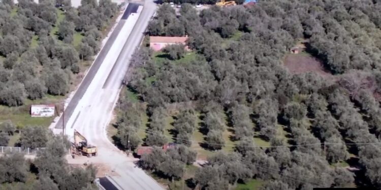 «Ό,τι μαθαίνουμε το μαθαίνουμε από τη Διαύγεια» – Ομόφωνη στήριξη του Δήμου Αγρινίου για τον άξονα Πλατυγιάλι-Αγρίνιο–Καρπενήσι