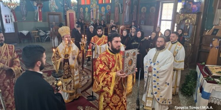 Αρχιερατική Θεία Λειτουργία στο Άνω Κεράσοβο Μακρυνείας Απόδοση τιμής στους Εξοδίτες Καπεταναίους του Ζυγού