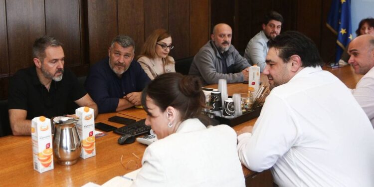 Άκαρπη η συνάντηση Π.Ο.Ε.-Ο.Τ.Α. – Υπουργείο Εσωτερικών: Στο τραπέζι κινητοποιήσεις για τη μονιμοποίηση εργαζομένων στις Κοινωνικές Δομές