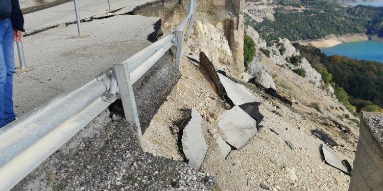 Παρέμβαση Σκιαδαρέση για τα προβλήματα στο δρόμο Αγρίνιο – Αλευράδα – Γέφυρα Τατάρνας