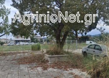 Πλατεία Μακρυγιάννη στο τέρμα της Χαριλάου Τρικούπη: Για τον Δήμο Αγρινίου υπάρχουν μόνο οι βιτρίνες;