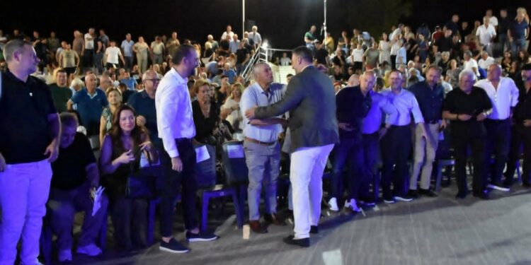 Φαρμάκης από το Μεσολόγγι: Μήνυμα συνέχειας με αιχμές, έργο και δημόσια στήριξη στον Θανάση Μαυρομμάτη