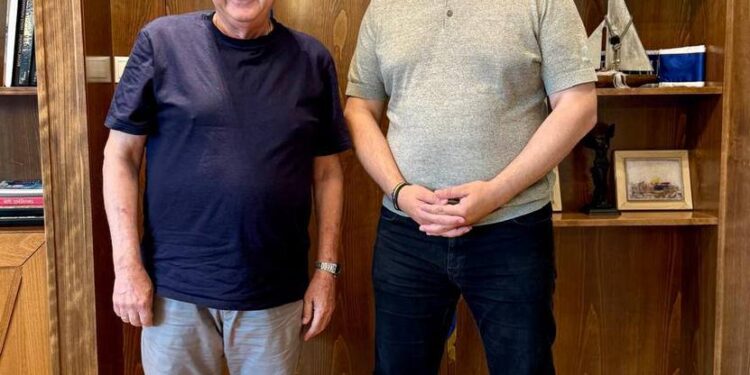 Ο Αντιπεριφερειάρχης Αιτωλοακαρνανίας Θανάσης Μαυρομμάτης υποδέχθηκε τον Πρόεδρο του Επιμελητηρίου Αιτωλοακαρνανίας Παναγιώτη Τσιχριτζή