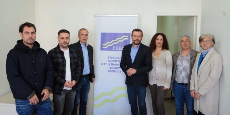 Νίκος Παππάς στο Αγρίνιο: Στο επίκεντρο τα προβλήματα της τοπικής αγοράς